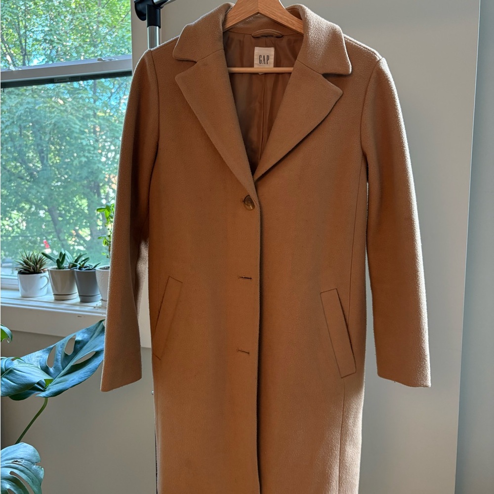 GAP Women's Classic Camel Trench Coat